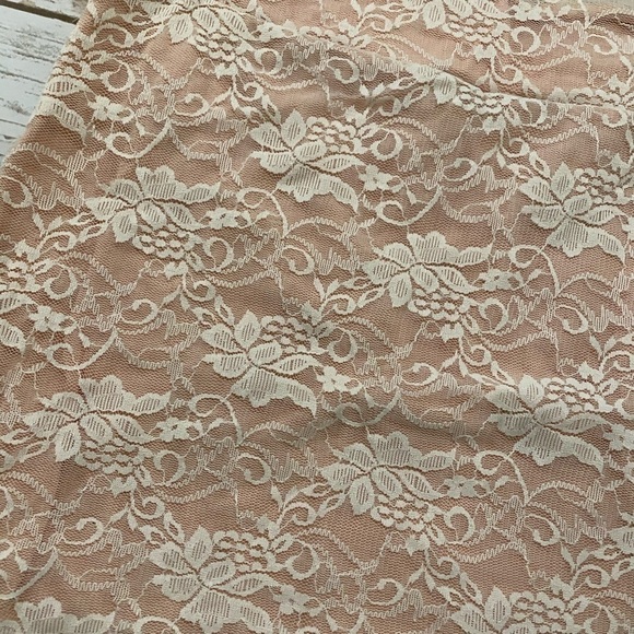 Charlotte Russe Nude Pink Lace Mini Skirt - Picture 2 of 2